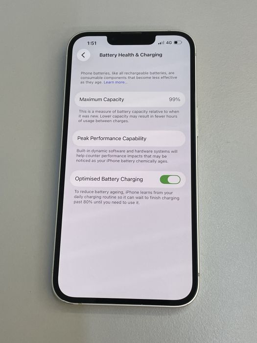 iPhone 13 · 8/9