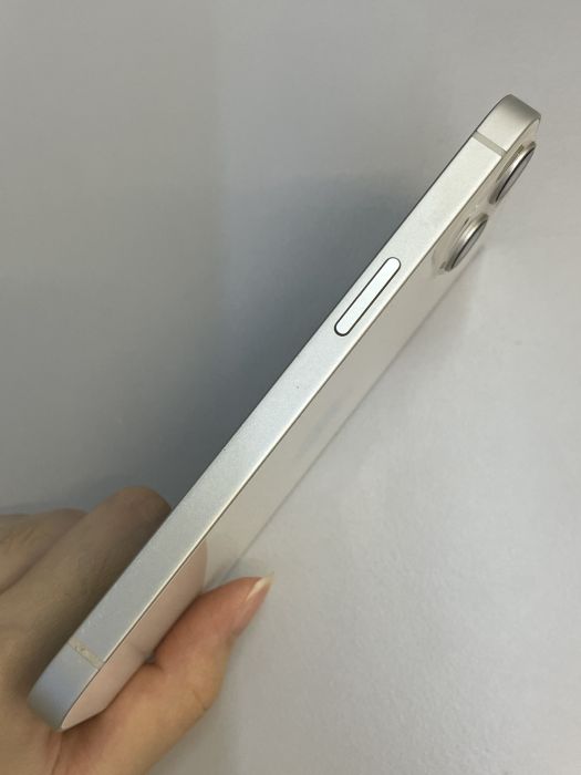 iPhone 13 · 3/9