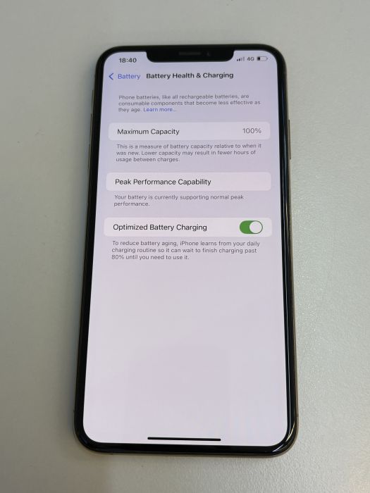 iPhone XS Max · 8/9