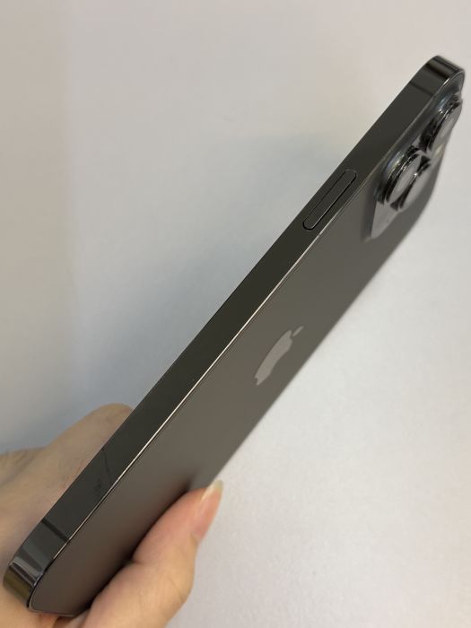 iPhone 13 Pro Max · 3/9
