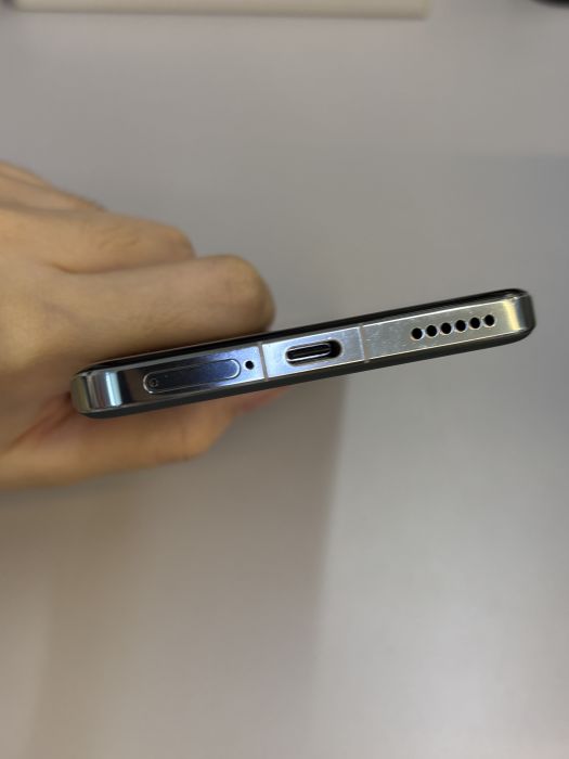 Honor Magic 5 Pro · 4/7