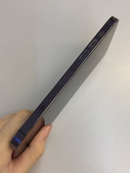 iPhone 14 Pro Max · 2/9