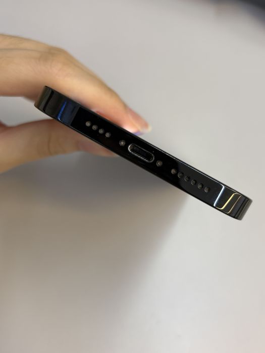 iPhone 14 Pro Max · 4/9
