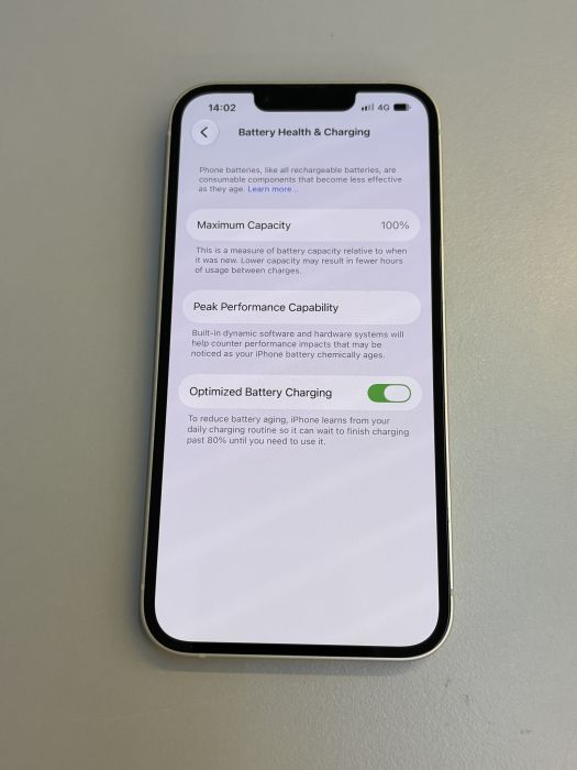 iPhone 13 · 8/9