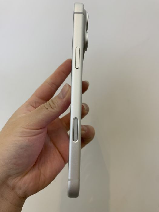 iPhone 17 Pro Max · 3/9