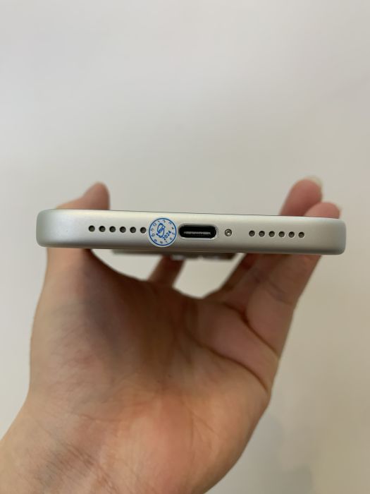 iPhone 17 Pro Max · 4/9