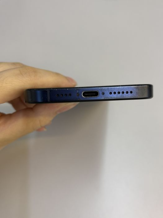 iPhone 15 Pro Max · 4/9