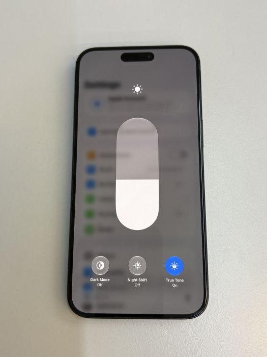 iPhone 15 Pro Max · 6/9