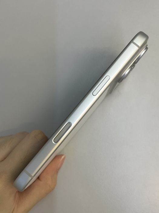 iPhone 17 Pro · 3/9
