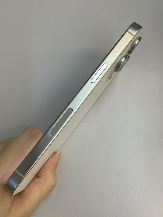 iPhone 15 Pro Max · 3/9