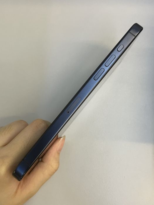 iPhone 15 Pro Max · 2/9