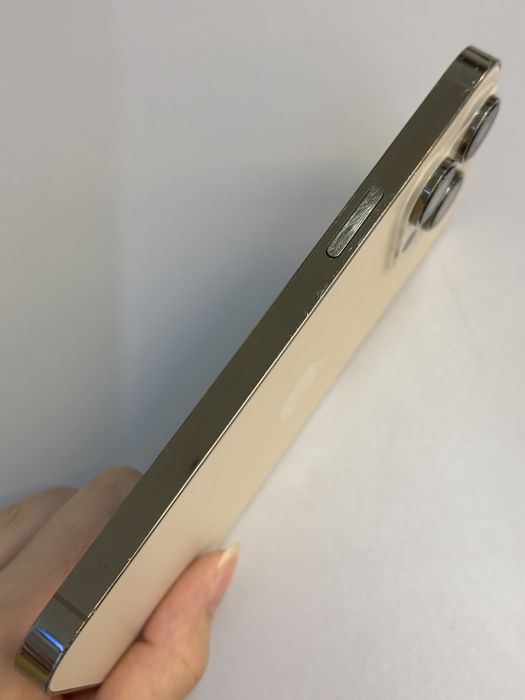 iPhone 14 Pro Max · 3/9