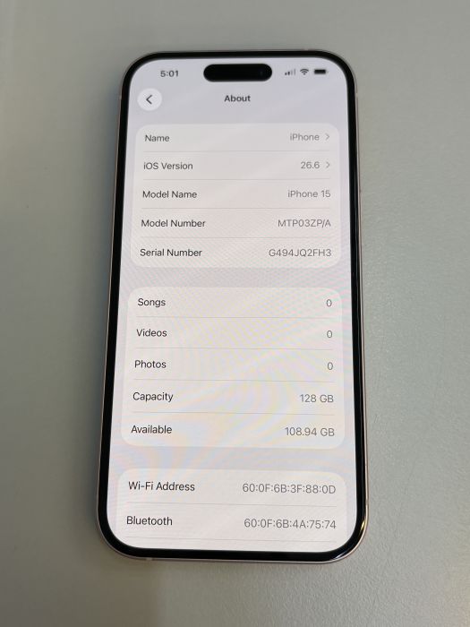 iPhone 15 · 8/9