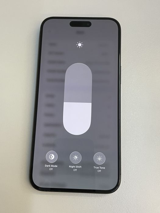 iPhone 15 Pro Max · 6/9