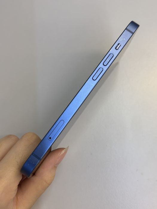 iPhone 13 · 2/9