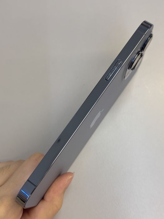 iPhone 13 Pro Max · 3/9