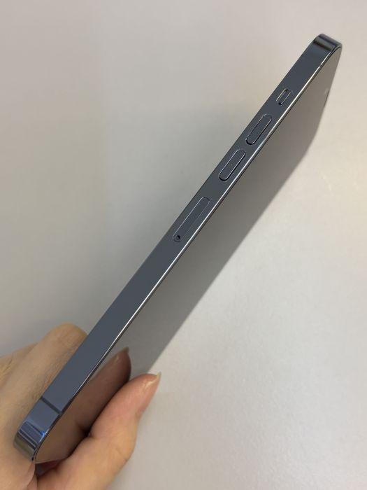 iPhone 13 Pro Max · 2/9