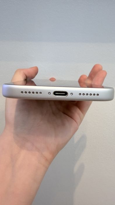 iPhone 17 Pro Max · 4/8