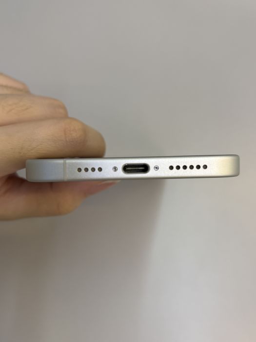 iPhone 16 Plus · 4/9
