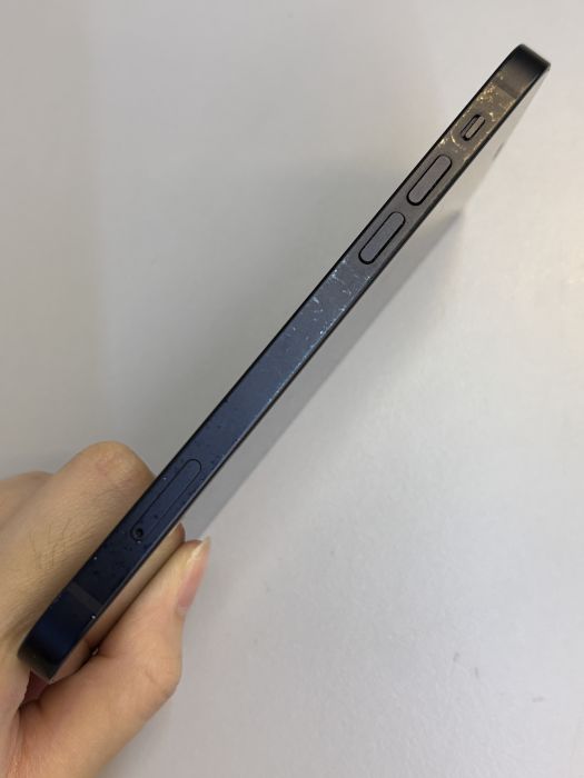 iPhone 12 · 2/10