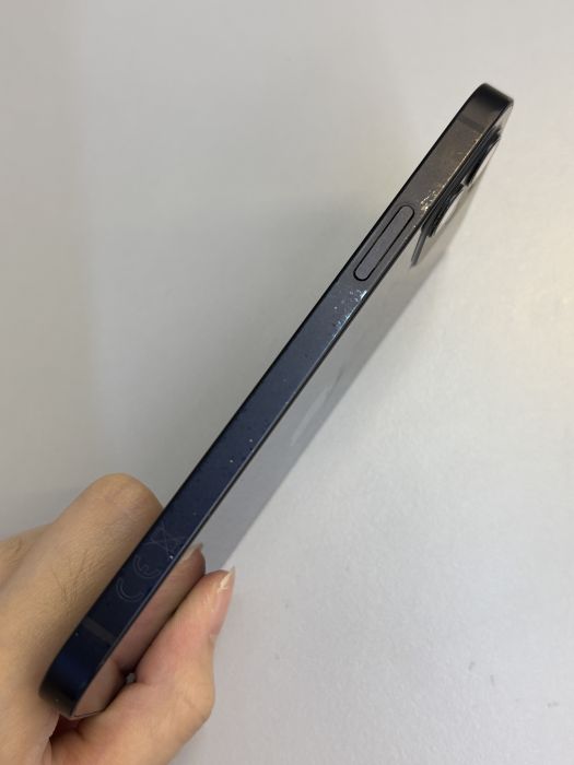 iPhone 12 · 3/10