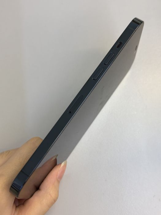 iPhone 12 Pro Max · 2/9