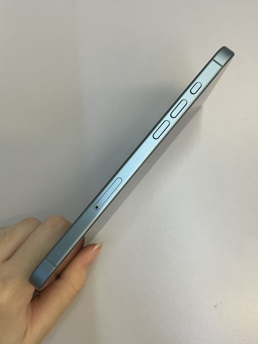 iPhone 16 Plus · 2/10