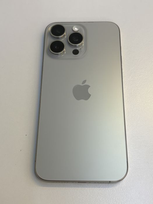 iPhone 15 Pro Max