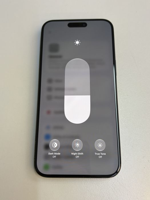 iPhone 15 Pro Max · 6/9