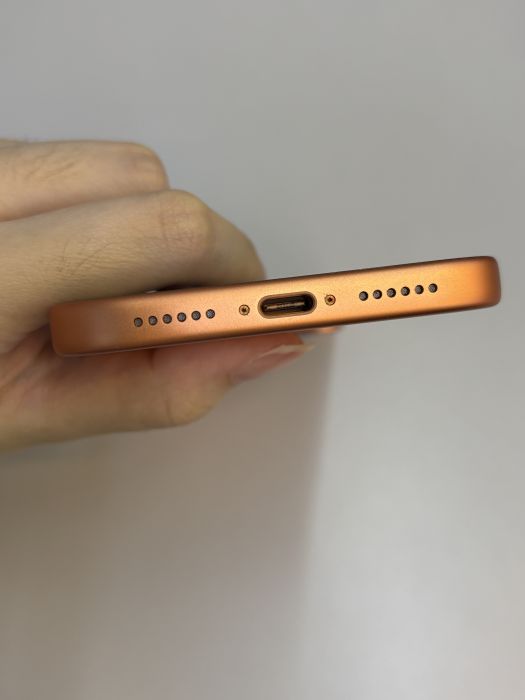 iPhone 17 Pro Max · 4/9
