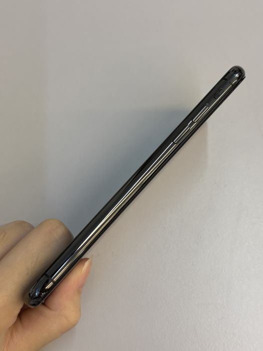 iPhone X · 2/9