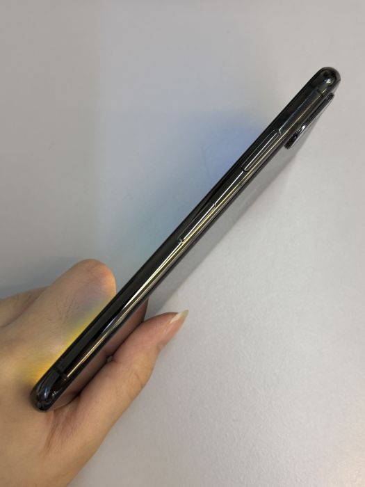 iPhone X · 3/9