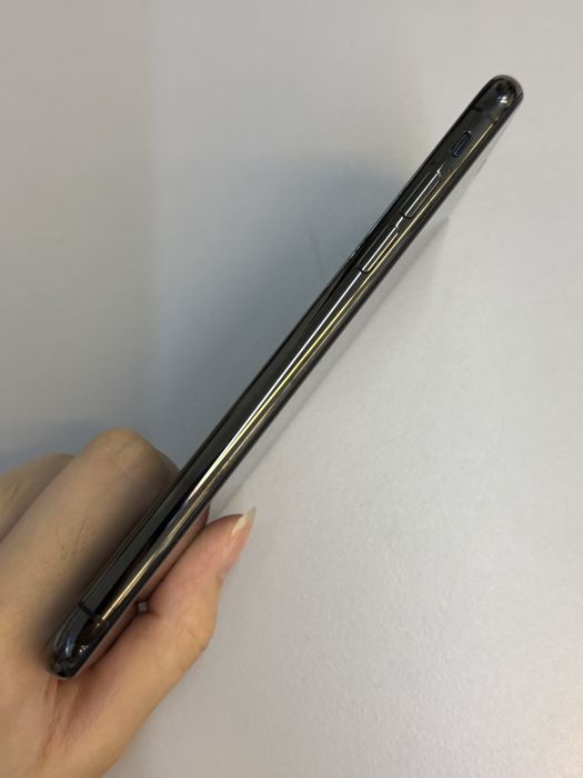 iPhone X · 2/9