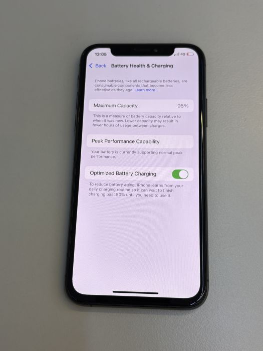 iPhone XS · 8/9