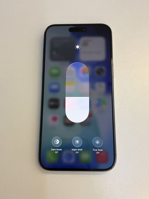 iPhone 15 Pro Max · 6/9