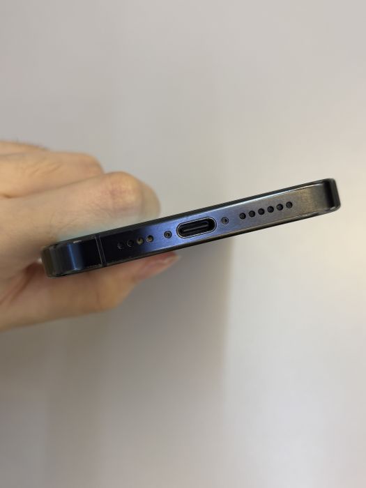 iPhone 15 Pro Max · 4/9