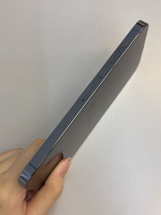 iPhone 13 Pro Max · 2/9