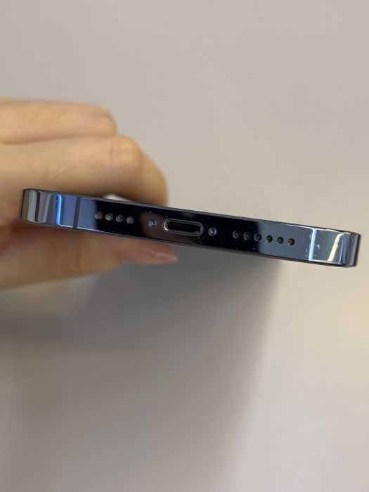 iPhone 13 Pro Max · 4/9