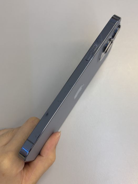 iPhone 13 Pro Max · 3/9