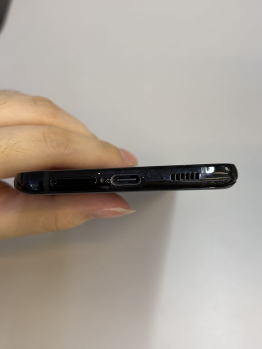 Samsung Galaxy S21+ 5G · 4/7