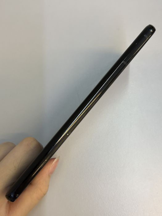 Samsung Galaxy S21+ 5G · 2/7