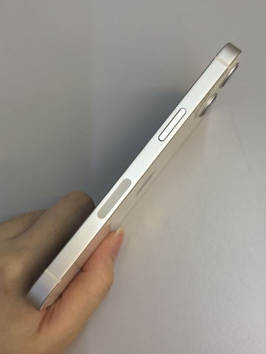 iPhone 13 · 3/9