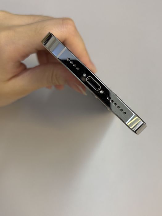 iPhone 14 Pro Max · 4/9