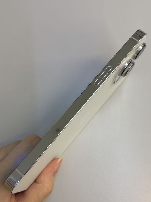 iPhone 14 Pro Max · 3/9