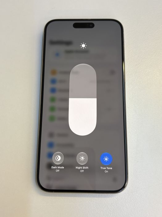 iPhone 15 Pro Max · 6/9
