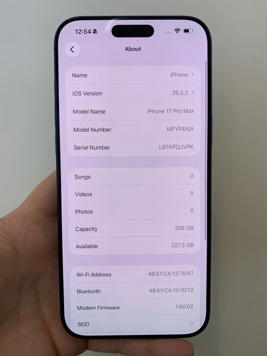 iPhone 17 Pro Max · 6/8