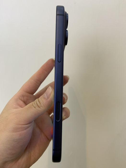 iPhone 17 Pro Max · 3/8