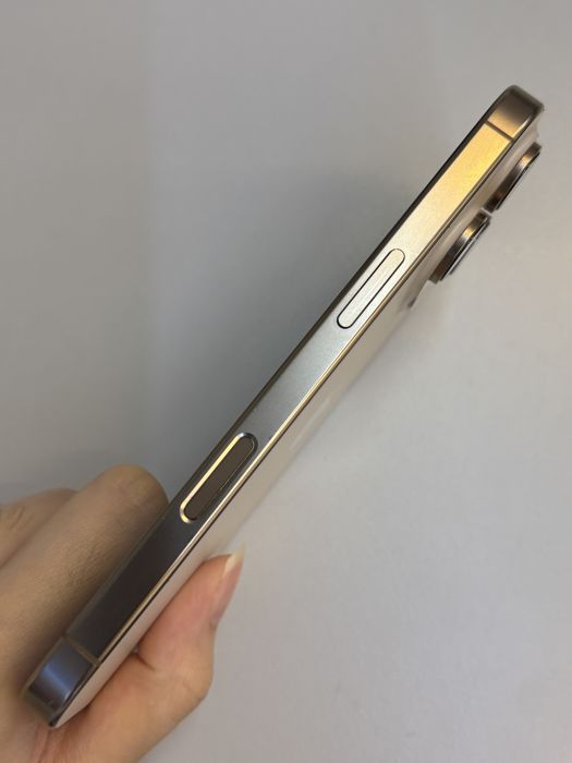 iPhone 16 Pro · 3/9
