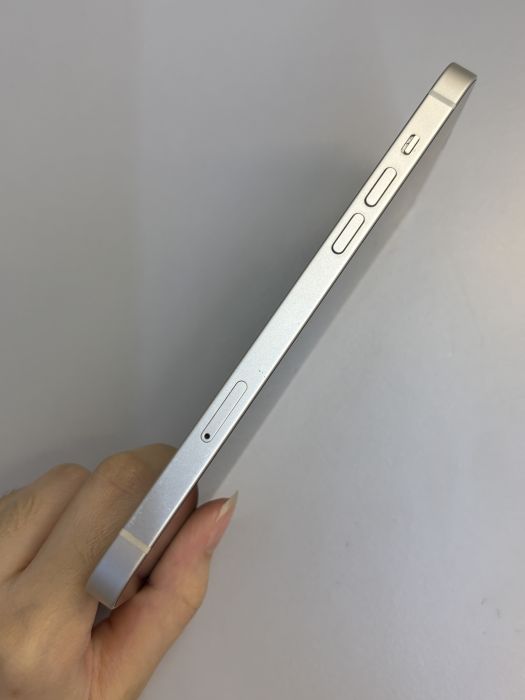 iPhone 14 Plus · 2/9