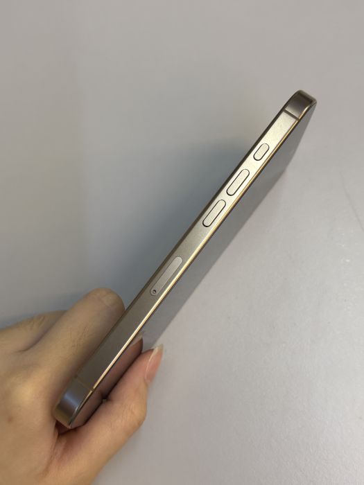 iPhone 16 Pro · 2/9